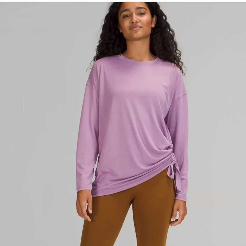 Lululemon Women’s shirt blouse Side Cinch Long Sleeve Crew neck Wisteria Purple